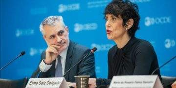 Saiz resalta la necesidad de foros multilaterales para afrontar desafíos globales y promover la inversión social