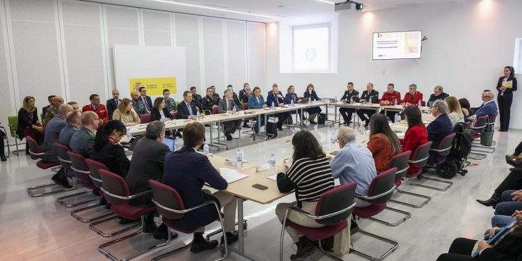 Reunión de la Comisión de Seguimiento del I Plan Estratégico en materia de personas desaparecidas 1 Reunión de la Comisión de Seguimiento del I Plan Estratégico en materia de personas desaparecidas