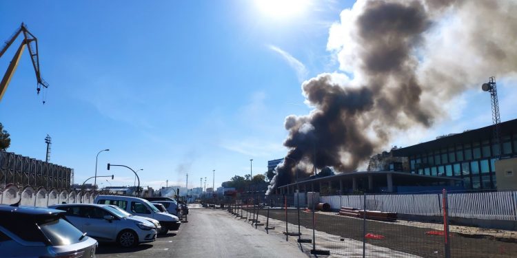 Kichi: "Hemos tenido que meterle fuego para que en Madrid se fijen en nosotros" 1 huelga metal cadiz disturbios