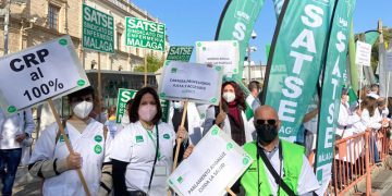 Profesionales sanitarios reclaman ante el Parlamento andaluz «una financiación adecuada para la Sanidad Pública»