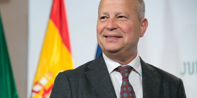 La Junta recurre a famosos para cubrir el trabajo de docentes y orientadores 1 javier imbroda consejero educacion andalucia