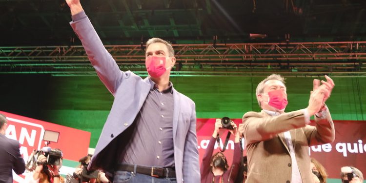 juan espadas pedro sanchez congreso psoe