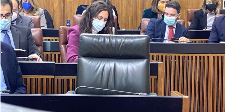 Duras críticas contra Moreno Bonilla por su ausencia en el Parlamento: "Ha sido el pleno de la vergüenza" 1 Duras críticas contra Moreno Bonilla por su ausencia en el Parlamento: «Ha sido el pleno de la vergüenza»