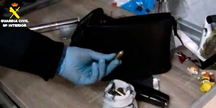 Desarticulada en Granada una organización que traficaba con armas robadas de última generación