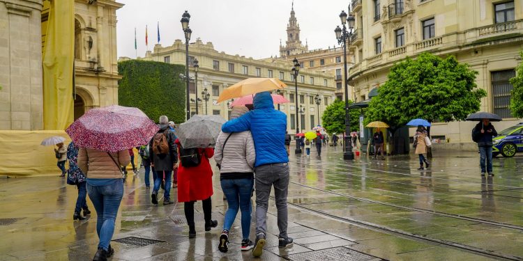 Las lluvias ponen este lunes a Huelva, Sevilla y Málaga en aviso amarillo 1 Lluvias