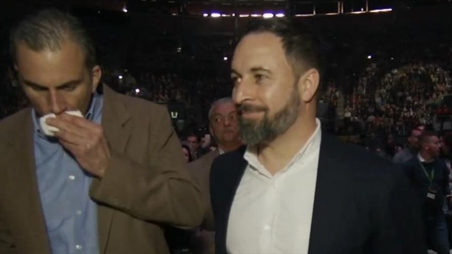 El ultraderechista Ortega Smith insta a Juanma Moreno a «aprender de Mañueco»