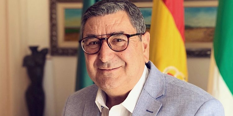 Antonio Moreno Ferrer: "La Junta de Andalucía del PP no ha tenido en cuenta a Vélez-Málaga ni a la Axarquía" 1 Antonio Moreno Ferrer: «La Junta de Andalucía del PP no ha tenido en cuenta a Vélez-Málaga ni a la Axarquía»
