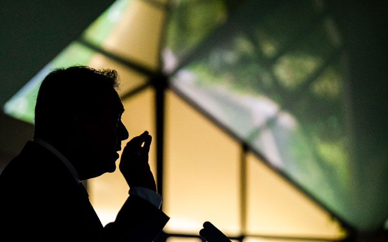 La poesía y la espada