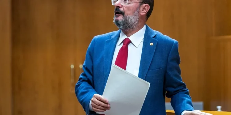 Lambán en una comparecencia