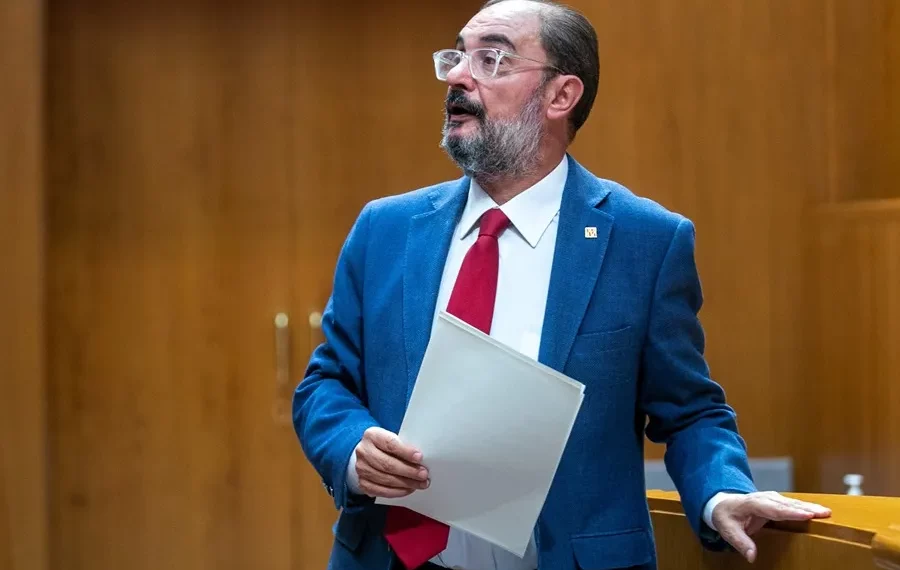 Lambán en una comparecencia