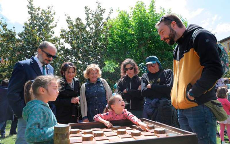 javier lamban psoe aragon dia familias