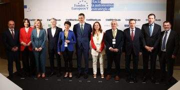 El Gobierno español llama a la calma ante los aranceles de EE.UU. y asegura su apoyo a las empresas afectadas