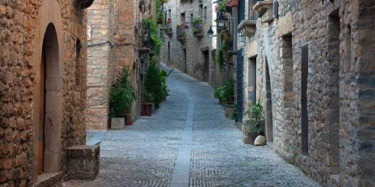 Aínsa se cuela en la lista de ‘Mejores Pueblos Turísticos’ de 2024 para la ONU