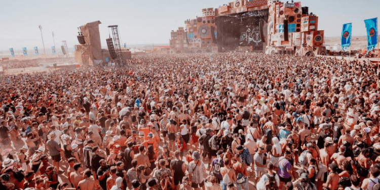 Fallece un hombre durante el Monegros Desert Festival 1 Festival Monegros Desert