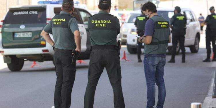 La Guardia Civil de Huesca desmantela una organización dedicada al fraude con la compra de vehículos 1 Huesca sufre el tercer accidente de tráfico con tres víctimas mortales en este verano