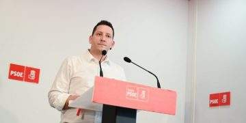 PSOE de Aragón denuncia el deterioro de los servicios públicos bajo el gobierno de Azcón y exige responsabilidad por la gestión sanitaria y social