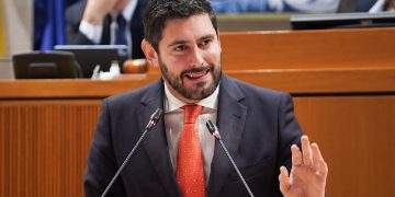 Cerrar la puerta la inmigración, el alto precio del PP para aprobar los presupuestos en Aragón