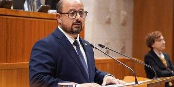 Alberto Izquierdo manifiesta que «es el momento de que Aragón tenga su Hacienda Foral propia»