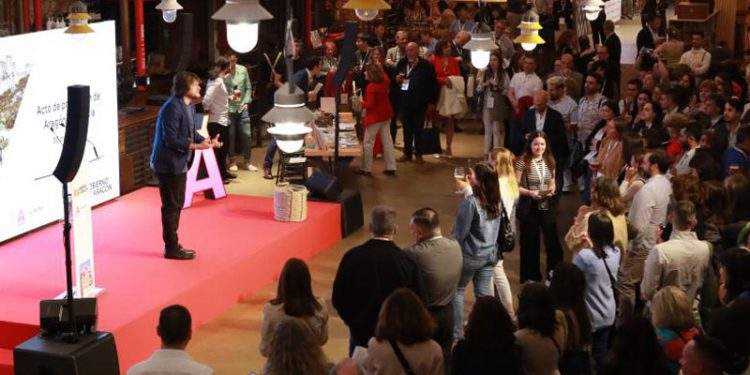 Aragón se promociona en Galicia con un acto que reúne a 200 agentes turísticos y medios de comunicación