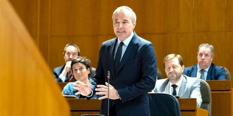 Azcón, confiado en recuperar las pinturas de Sijena 1 Aragón contará con un nuevo plan de vivienda para el sector turístico