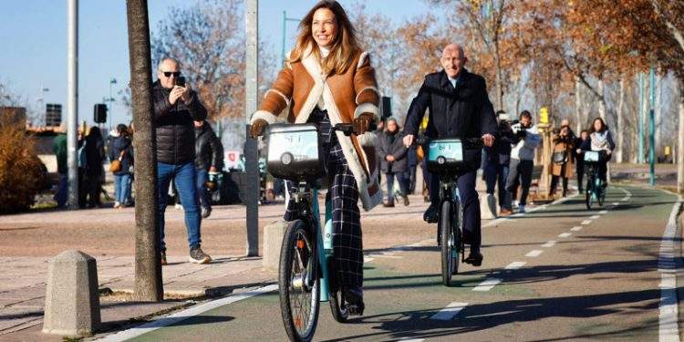 La nueva bici pública eléctrica de Zaragoza comienza con 6.774 abonos