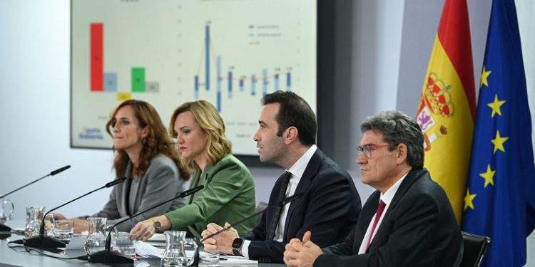 El Gobierno aprueba el Proyecto de Ley de Universalidad del Sistema Nacional de Salud