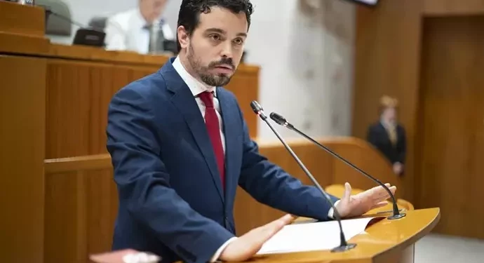 El PSOE pide la dimisión de Nolasco por su "cobardía política" y "cruzar todos los límites del respeto" 1 El PSOE pide la dimisión de Nolasco por su «cobardía política» y «cruzar todos los límites del respeto»