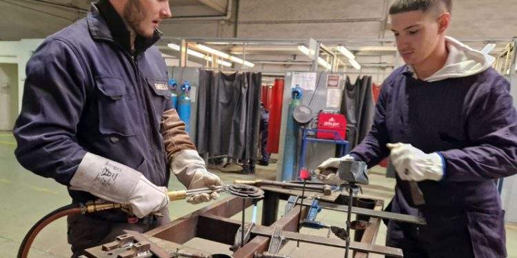 El paro registrado cae un 6,71% anual en mayo en Aragón