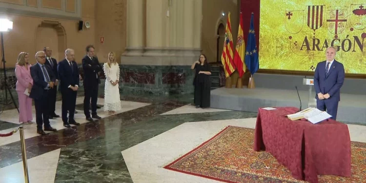 Los nuevos consejeros del Gobierno de Aragón toman posesión de sus cargos 1 Los nuevos consejeros del Gobierno de Aragón toman posesión de sus cargos