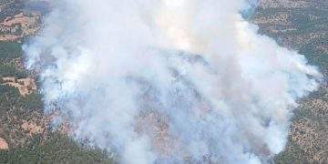 Continúan los trabajos para sofocar el incendio forestal de Corbalán
