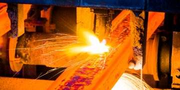 Trump Impone Nuevos Aranceles al Acero y Aluminio: España y la UE Responden