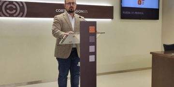 Izquierdo insta al Gobierno de España que reduzca la protección del lobo