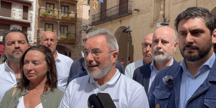 VOX vuelve a unir inmigración e inseguridad, esta vez con motivo de la llegada de migrantes a Mora de Rubielos