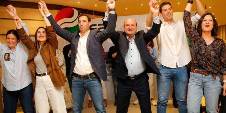 PNV gana las elecciones vascas y reeditaría un Gobierno con el PSE 1 PNV gana las elecciones vascas y reeditaría un Gobierno con el PSE