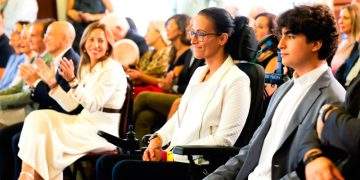 La medallista Teresa Perales recibe un caluroso homenaje en Zaragoza