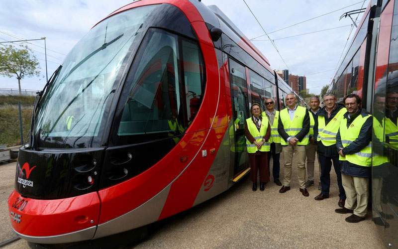 Comienza la «marcha en blanco» de las dos nuevas unidades del tranvía en Zaragoza