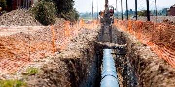 En marcha las obras de la tubería de agua potable que conectan Santa Isabel con Malpica