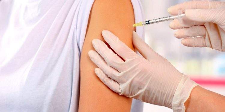 Nueva ocasión, sin cita previa, para vacunarse contra la gripe y el covid 1 Aragón invertirá 3,6 millones de euros para la compra de vacunas contra la neumonía